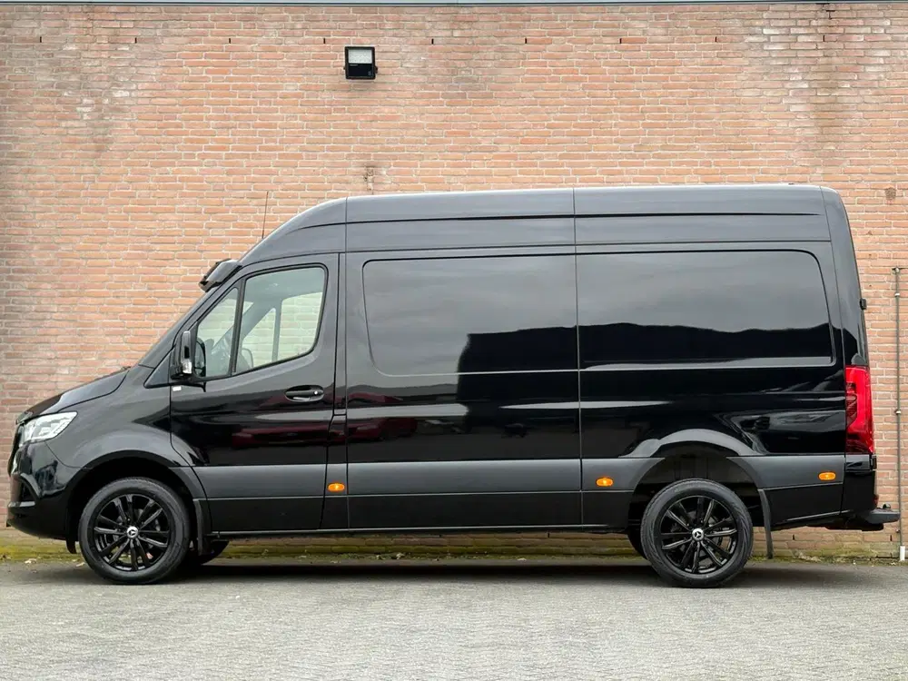Mercedes-Benz Sprinter 319CDI 3.0V6 190PK L2H2 uit 2021, foto 10