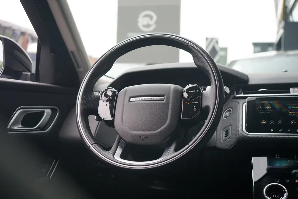 Land Rover Range Rover Velar 2.0 P300 Turbo AWD R-Dynamic SE uit 2020, foto 12