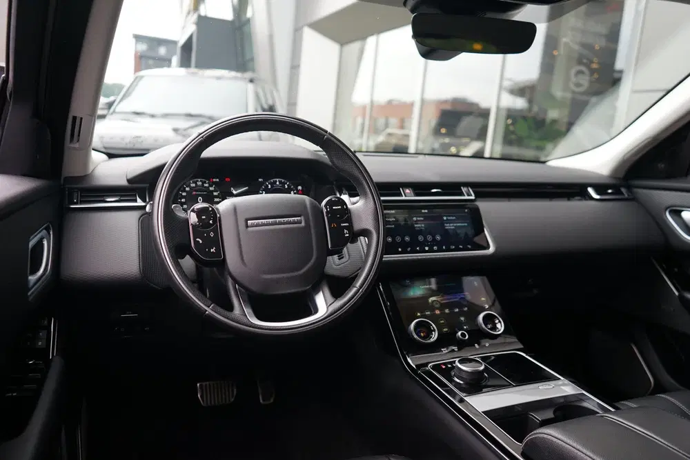 Land Rover Range Rover Velar 2.0 P300 Turbo AWD R-Dynamic SE uit 2020, foto 15