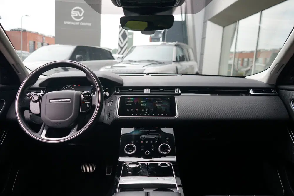 Land Rover Range Rover Velar 2.0 P300 Turbo AWD R-Dynamic SE uit 2020, foto 4