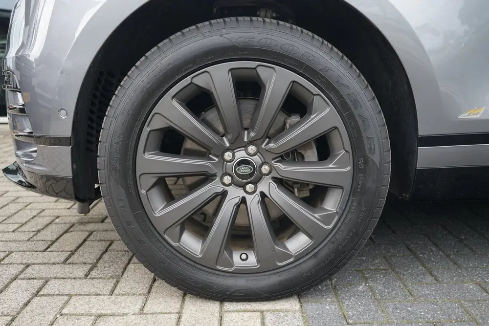 Land Rover Range Rover Velar 2.0 P300 Turbo AWD R-Dynamic SE uit 2020, foto 9