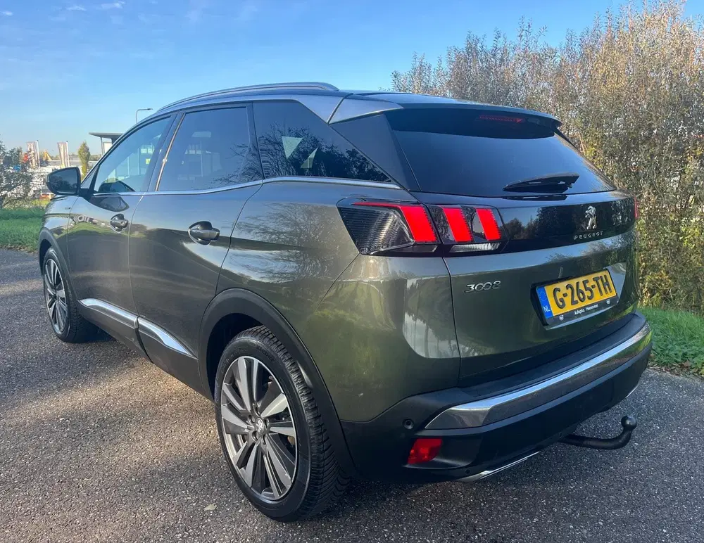 Peugeot 3008 1.2 GT Line uit 2019, foto 3