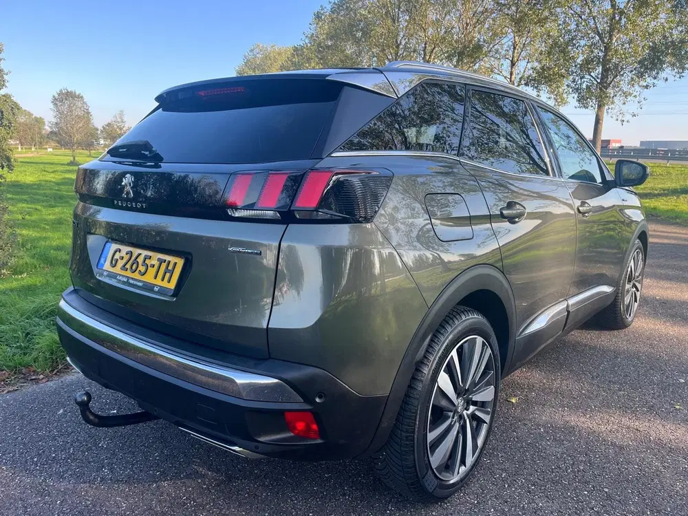 Peugeot 3008 1.2 GT Line uit 2019, foto 4
