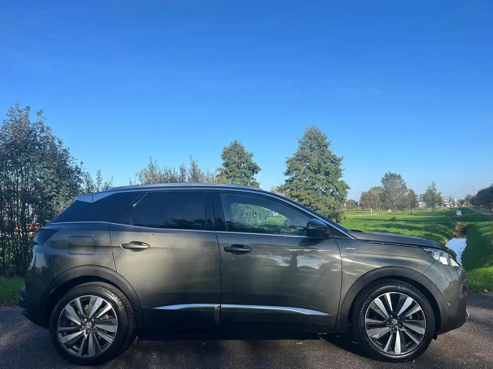 Peugeot 3008 1.2 GT Line uit 2019, foto 6