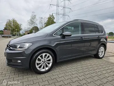 Volkswagen Touran 1.5 TSI Highline 7p uit 2021