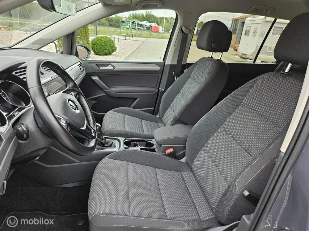 Volkswagen Touran 1.5 TSI Highline 7p uit 2021, foto 10
