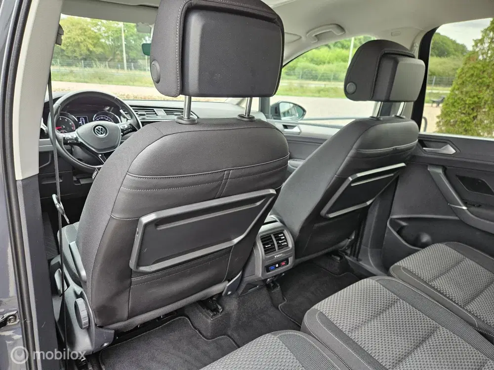 Volkswagen Touran 1.5 TSI Highline 7p uit 2021, foto 11