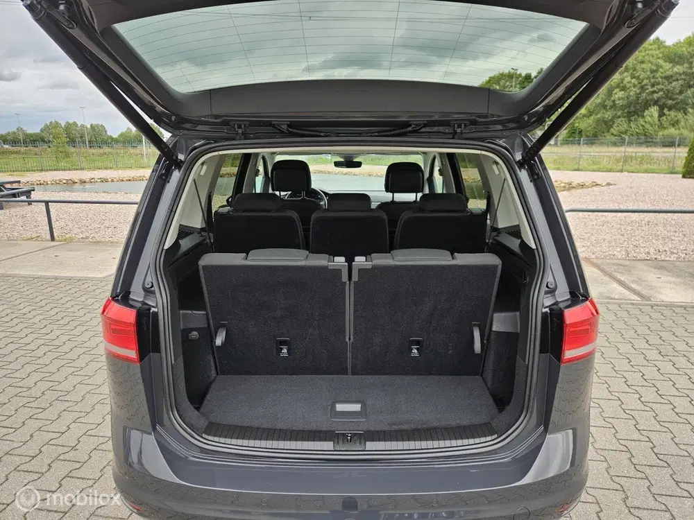 Volkswagen Touran 1.5 TSI Highline 7p uit 2021, foto 7