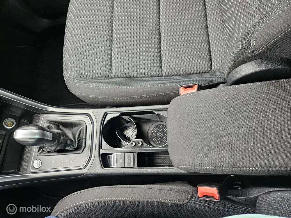 Volkswagen Touran 1.5 TSI Highline 7p uit 2021, foto 8