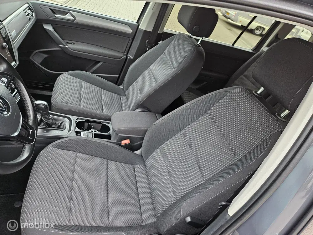 Volkswagen Touran 1.5 TSI Highline 7p uit 2021, foto 9