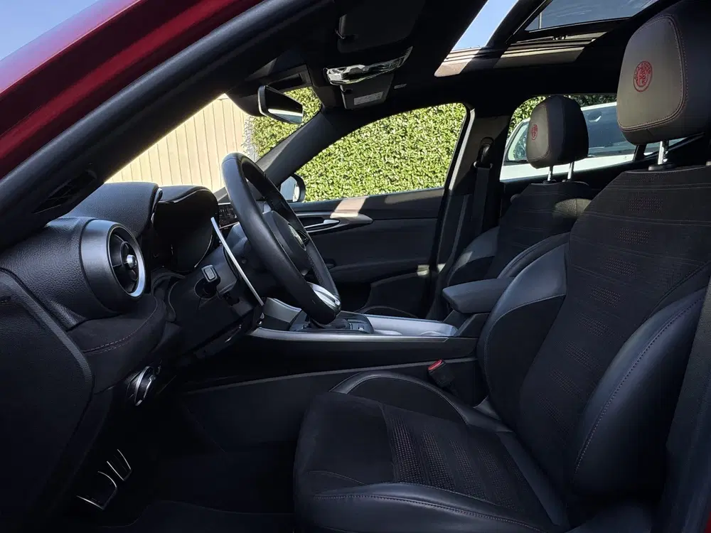 Alfa Romeo Tonale 1.5T Hybrid Veloce uit 2024, foto 4
