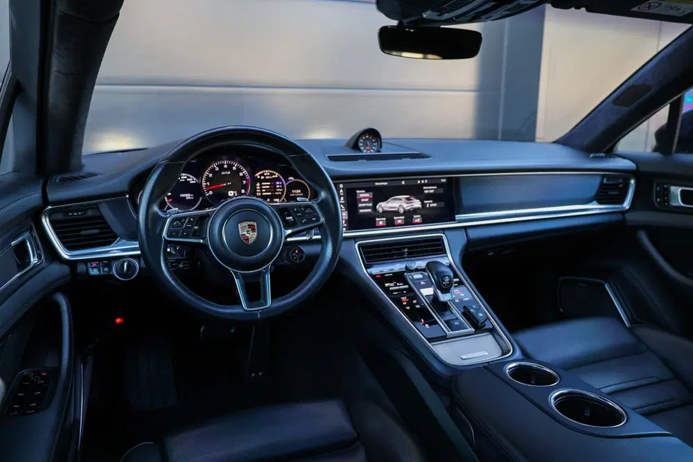 Porsche Panamera Sport Turismo 4.0 GTS uit 2019, foto 4