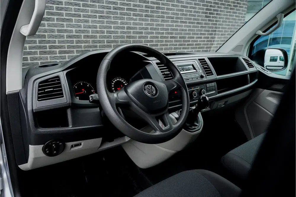 Volkswagen Transporter 2.0 TDI L1H1 Comfortline uit 2019, foto 10