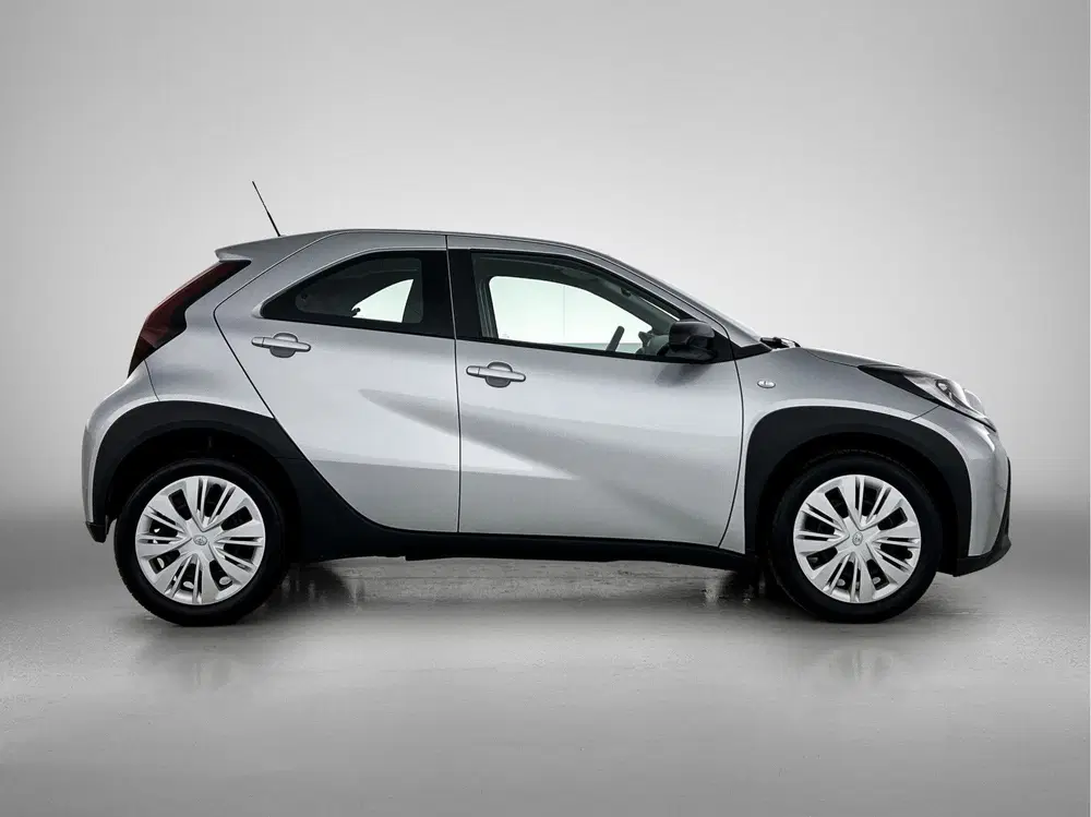 Toyota Aygo X 1.0 VVT-i MT Play uit 2022, foto 12