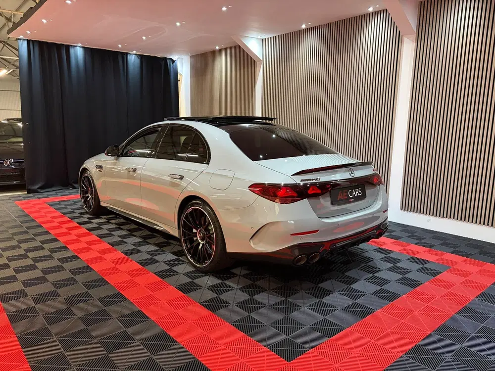 Mercedes-Benz E-Klasse AMG 53 4MATIC+ Edition 1 Carbon uit 2025, foto 12