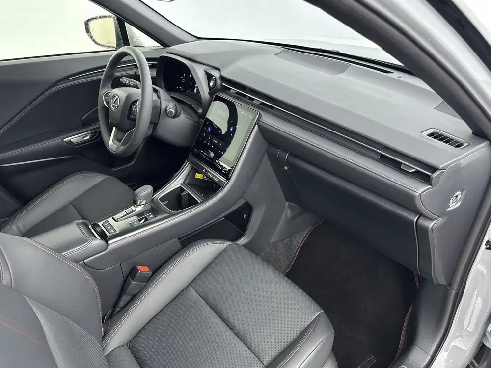 Lexus LBX 1.5 Emotion 2WD uit 2024, foto 6