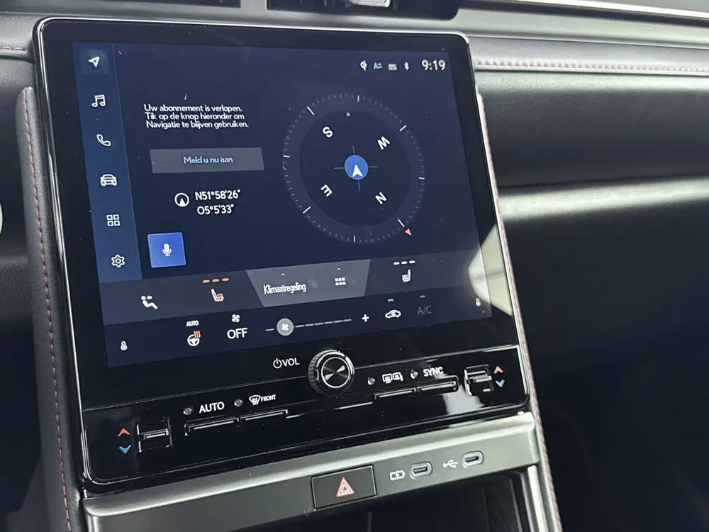 Lexus LBX 1.5 Emotion 2WD uit 2024, foto 9