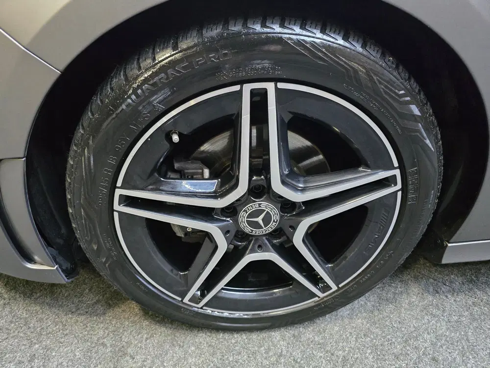 Mercedes-Benz B-Klasse 200 Business Solution AMG Pano Navi C uit 2020, foto 2