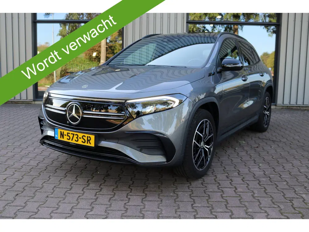 Mercedes-Benz EQA 250 AMG Line 67 kWh Pano Memory 19 Inch uit 2021