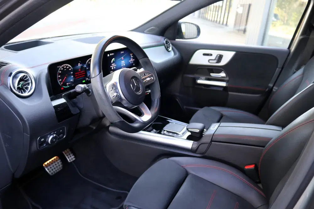 Mercedes-Benz EQA 250 AMG Line 67 kWh Pano Memory 19 Inch uit 2021, foto 2