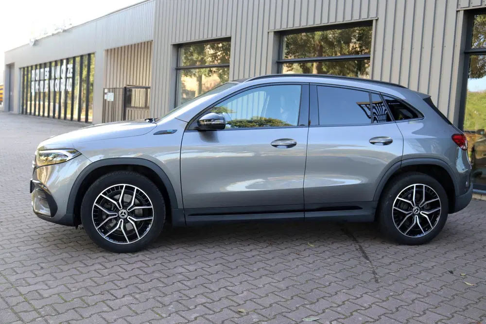 Mercedes-Benz EQA 250 AMG Line 67 kWh Pano Memory 19 Inch uit 2021, foto 3