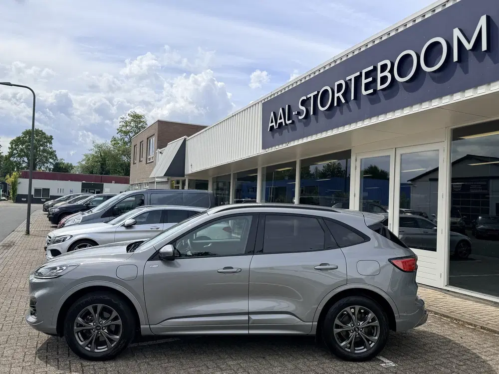 Ford Kuga 2.5 PHEV ST-Line X uit 2023, foto 13