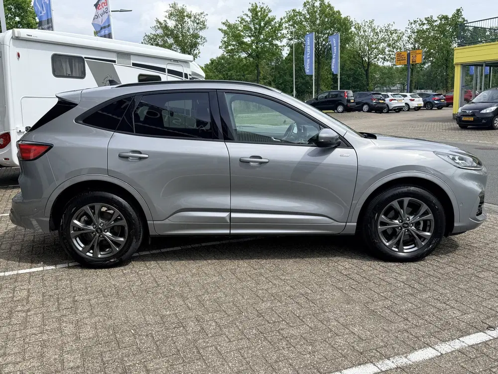 Ford Kuga 2.5 PHEV ST-Line X uit 2023, foto 8
