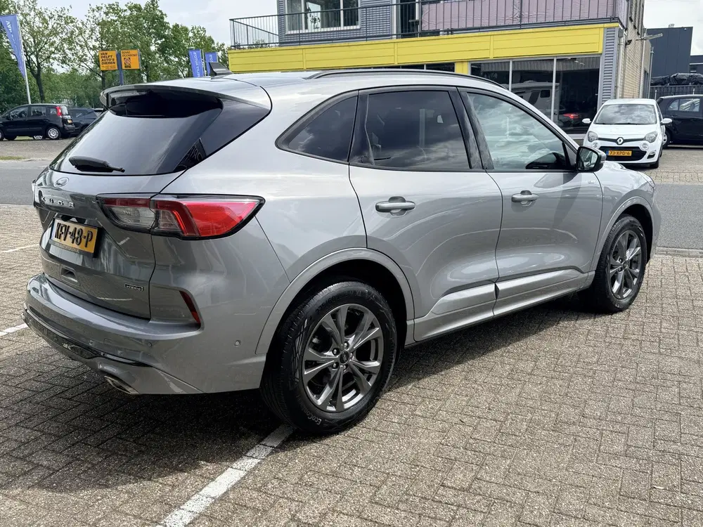 Ford Kuga 2.5 PHEV ST-Line X uit 2023, foto 9