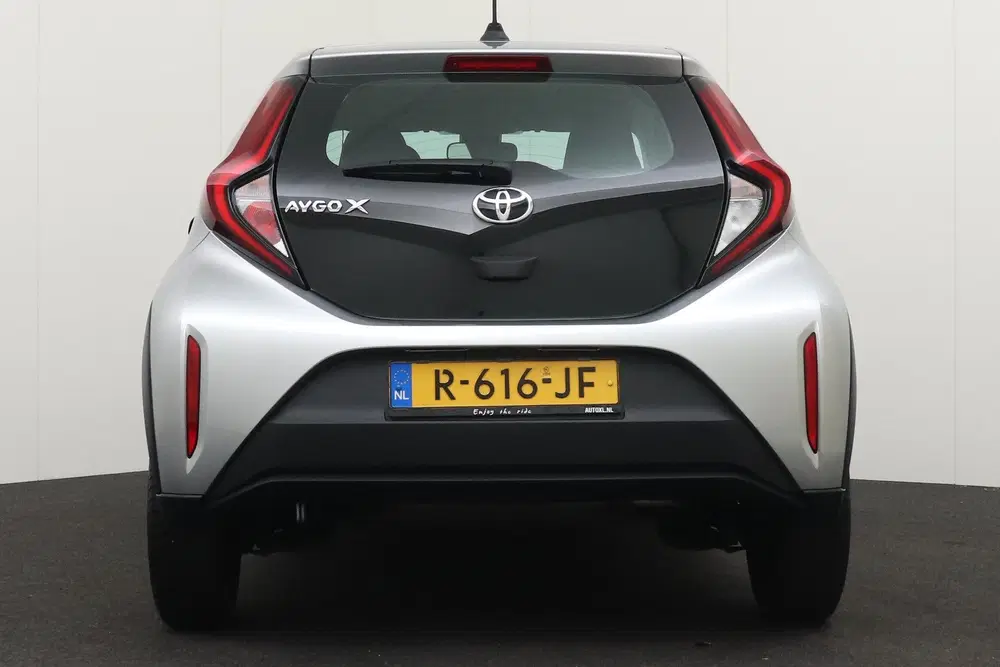 Toyota Aygo X 1.0 VVT-i MT Play Camera Carplay Adapt.Cru uit 2022, foto 4
