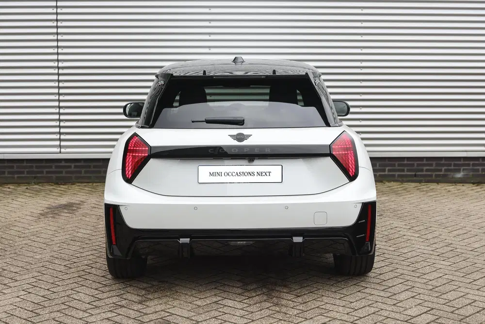 Mini Hatchback Cooper E uit 2025, foto 6