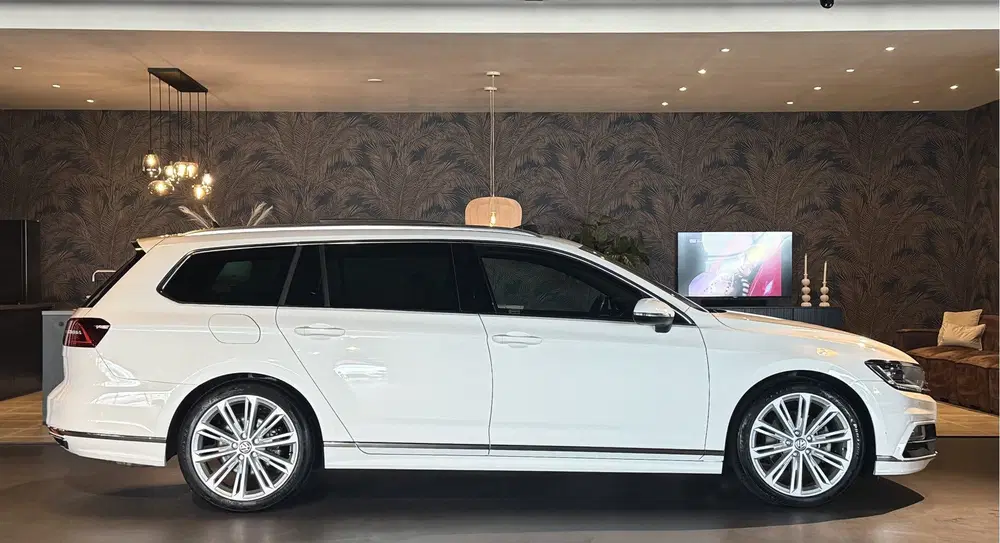Volkswagen Passat 1.5 TSI R-LINE I PANO I DSG I LEDE uit 2019, foto 6