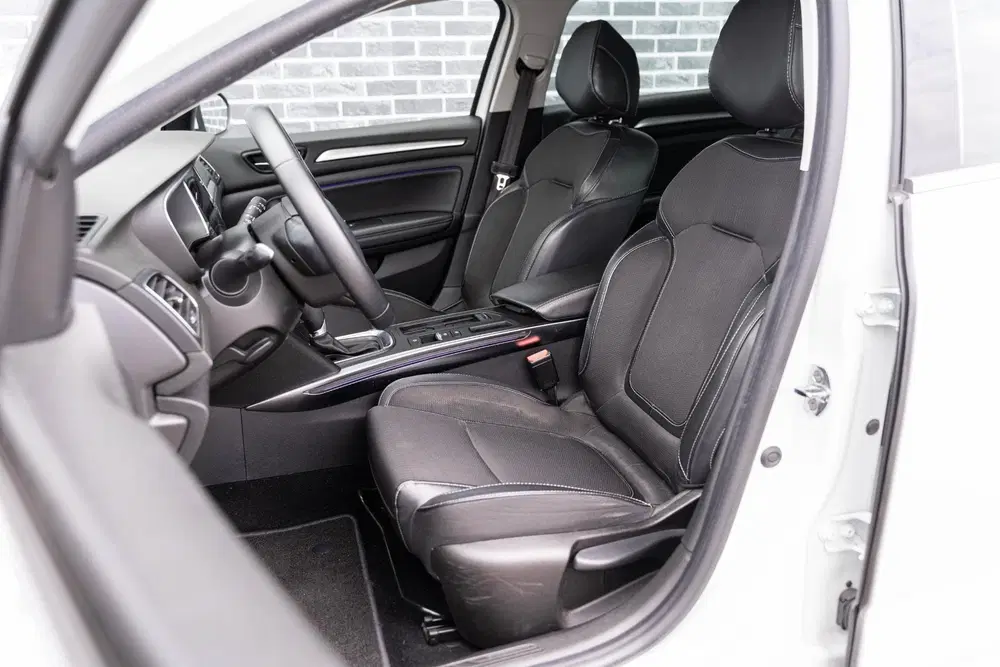 Renault Megane Mégane Estate 1.3 TCe 140 EDC Intens uit 2022, foto 3