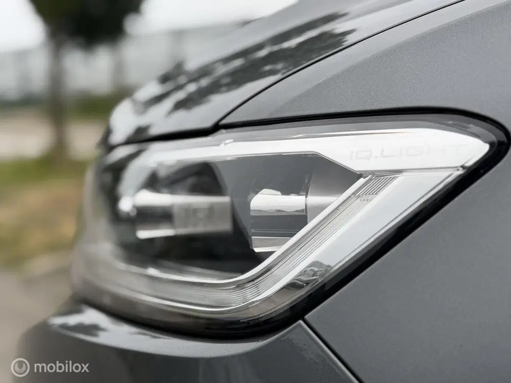 Volkswagen T-Roc 1.5 TSI DSG PANO IQ LANE KEYLESS TREKHAAK uit 2023, foto 10