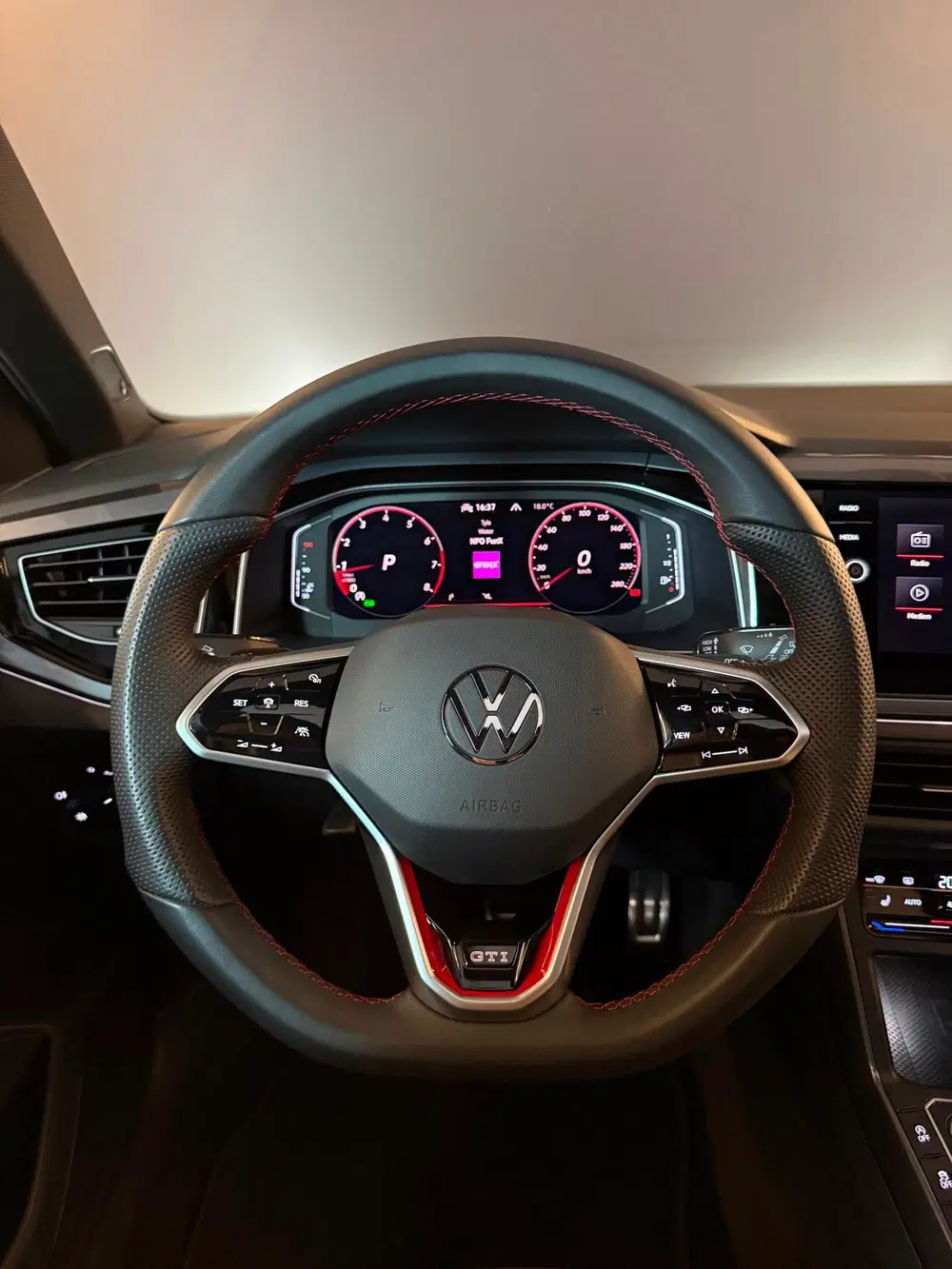 Volkswagen Polo 2.0 TSI GTI uit 2022, foto 12