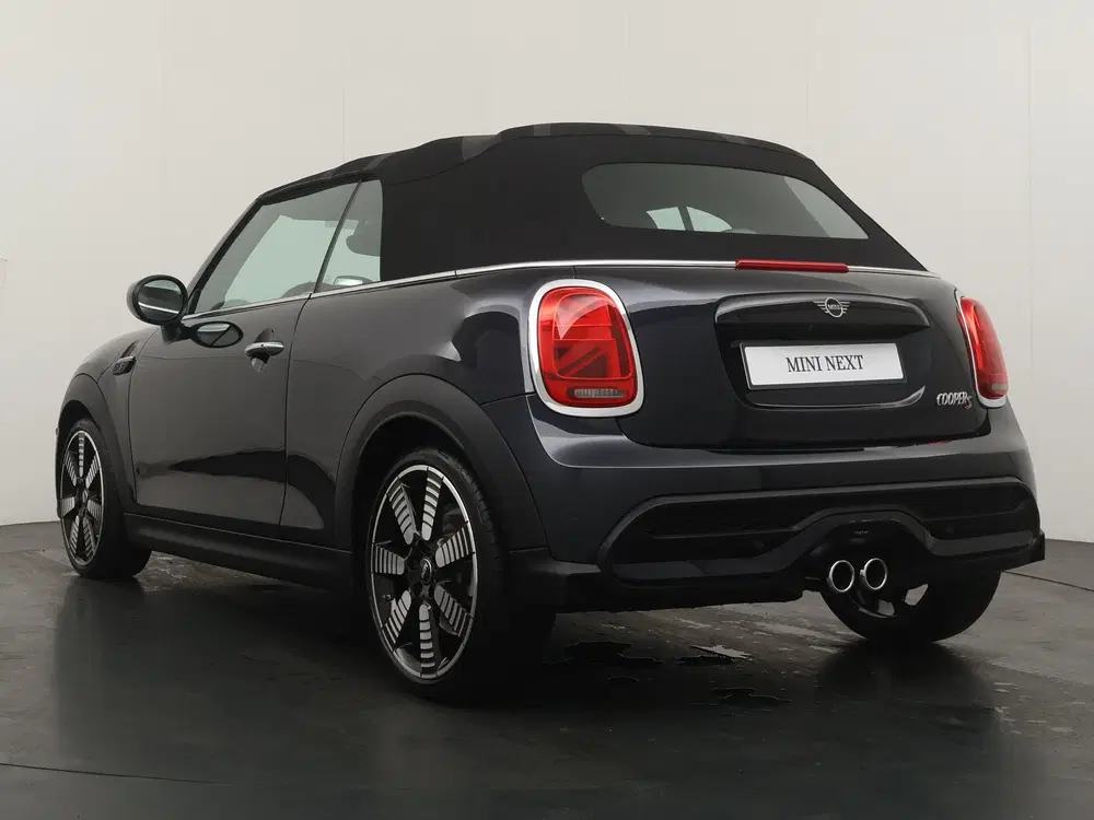 Mini Cabrio Cooper S Yours uit 2023, foto 11