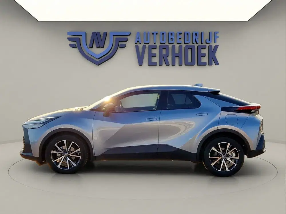 Toyota C-HR 1.8 Hybrid 140 Dynamic uit 2024, foto 6