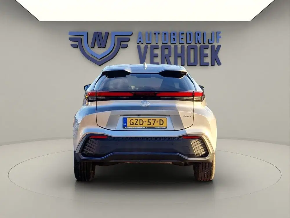 Toyota C-HR 1.8 Hybrid 140 Dynamic uit 2024, foto 8