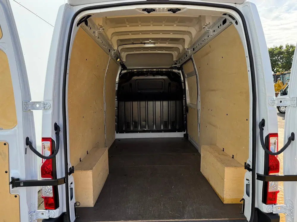 Renault Master L3H3 LED Cruise Control Airco Bluetooth uit 2024, foto 13