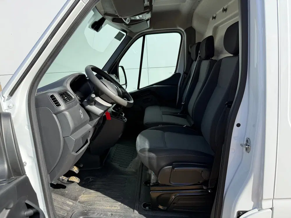 Renault Master L3H3 LED Cruise Control Airco Bluetooth uit 2024, foto 7