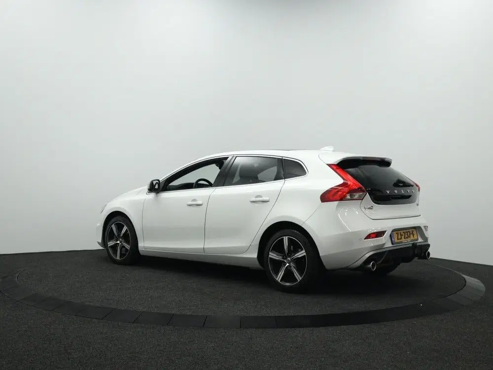 Volvo V40 1.5 T3 Polar+ Sport uit 2019, foto 12