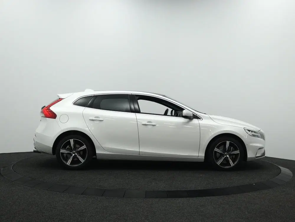 Volvo V40 1.5 T3 Polar+ Sport uit 2019, foto 7
