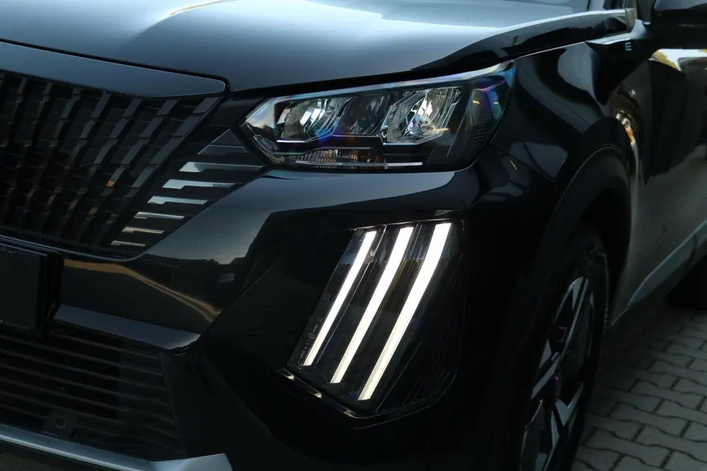 Peugeot 2008 EV Allure Pack 50 kWh AppleCarplay 3 FASEN uit 2025, foto 12