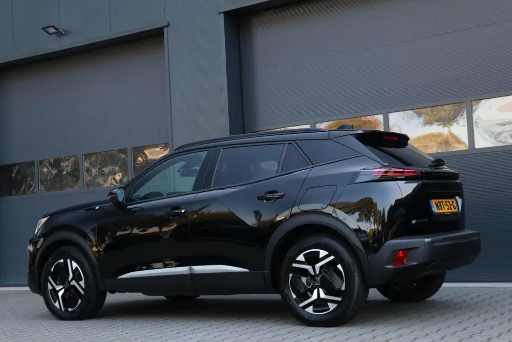 Peugeot 2008 EV Allure Pack 50 kWh AppleCarplay 3 FASEN uit 2025, foto 5