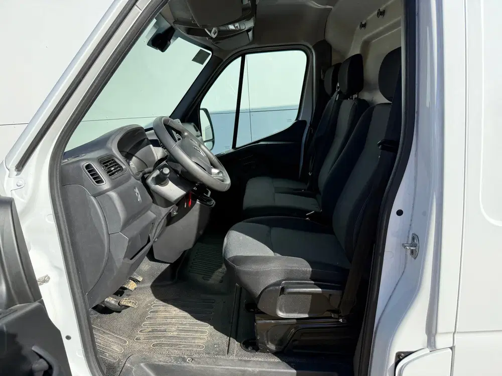 Renault Master L3H3 LED Cruise Control Airco Bluetooth uit 2024, foto 7