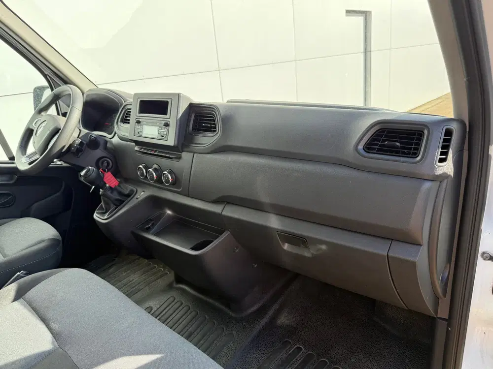 Renault Master L3H3 LED Cruise Control Airco Bluetooth uit 2024, foto 9