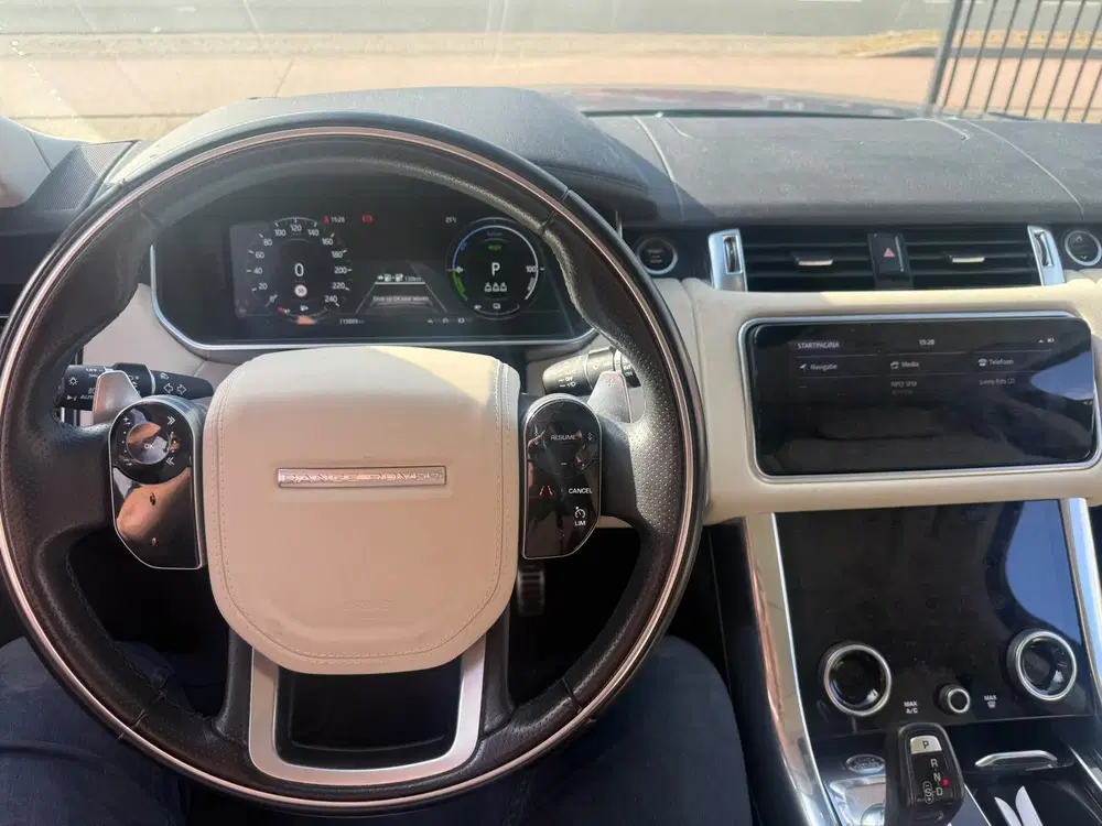 Land Rover Range Rover Sport 2.0 P400e HSE uit 2021, foto 11