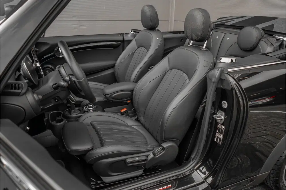Mini Cabrio 2.0 John Cooper Works HUD H&K ACC Stuurwie uit 2022, foto 5