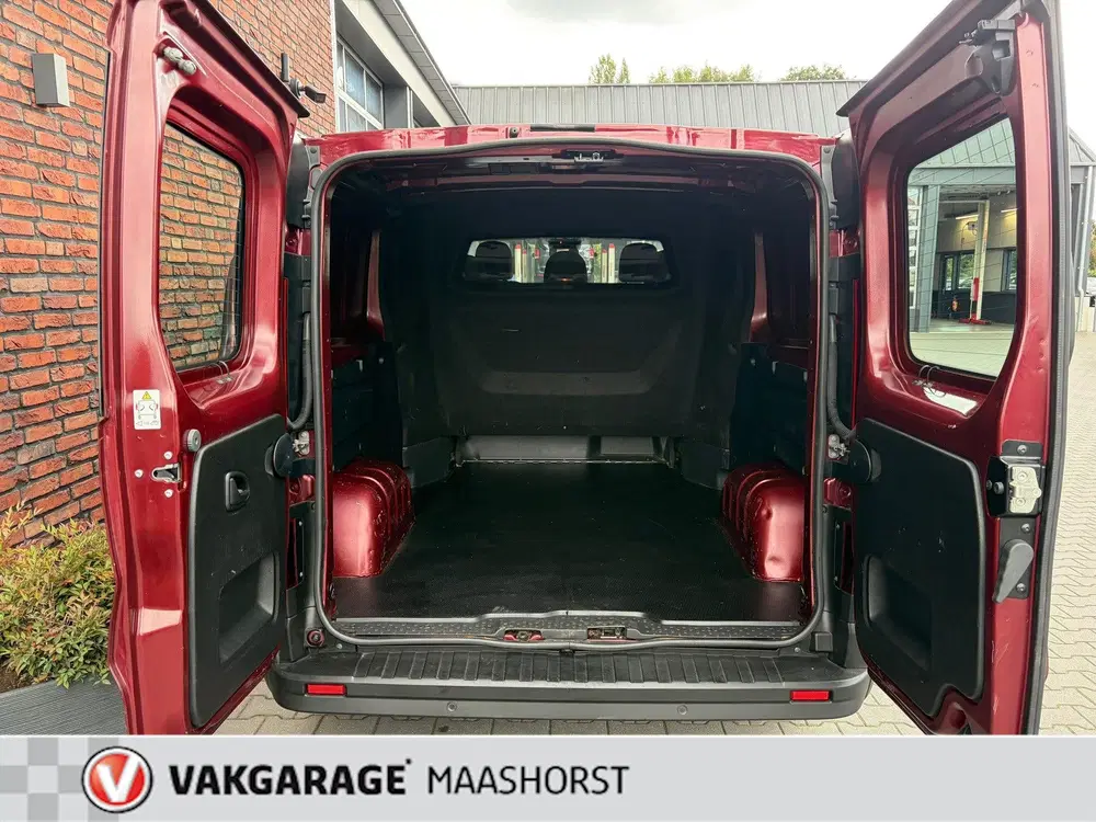 Renault Trafic 2.0 dCi 150 T29 L2H1 DC Luxe Automaat Acht uit 2022, foto 12
