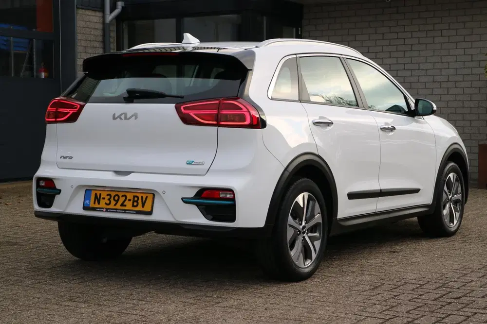 Kia Niro DynamicLine 64 kWh uit 2021, foto 5