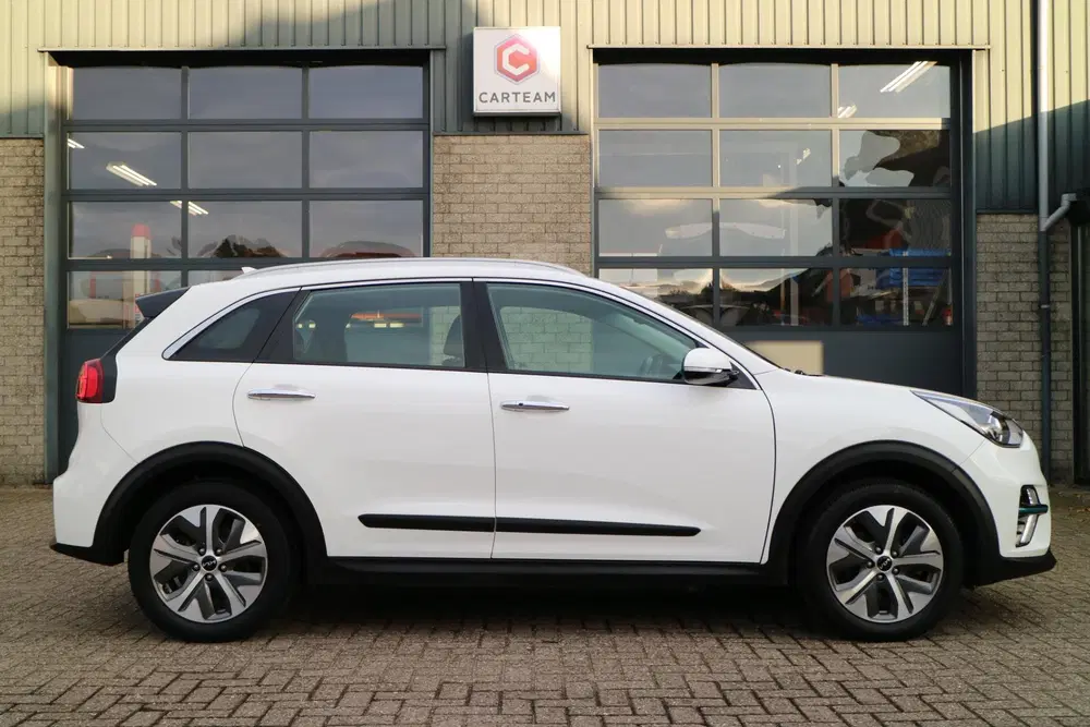 Kia Niro DynamicLine 64 kWh uit 2021, foto 6